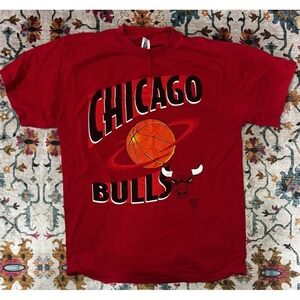 Vintage Logo 7 CHICAGO BULLS T-Shirt Red Size Large Basketball NBA